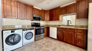 Photo #5: 6895374 Listing