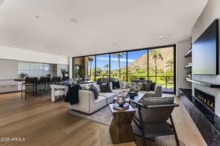 Photo #3: 6895545 Listing