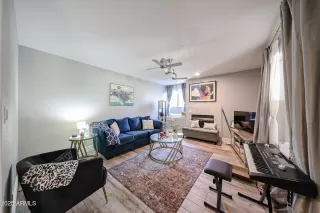 Photo #2: 6895709 Listing