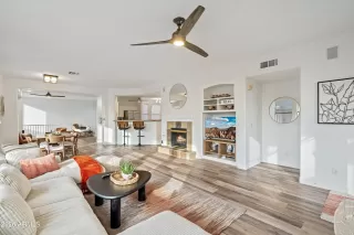 Photo #1: 6895743 Listing