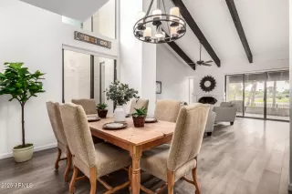 Photo #4: 6896069 Listing