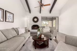 Photo #6: 6896069 Listing