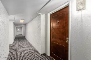 Photo #6: 6896088 Listing