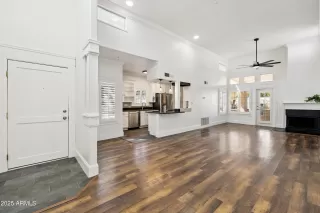 Photo #3: 6896095 Listing