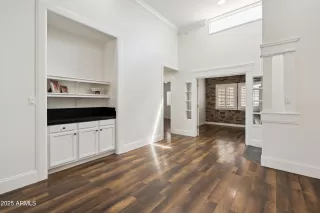 Photo #6: 6896095 Listing