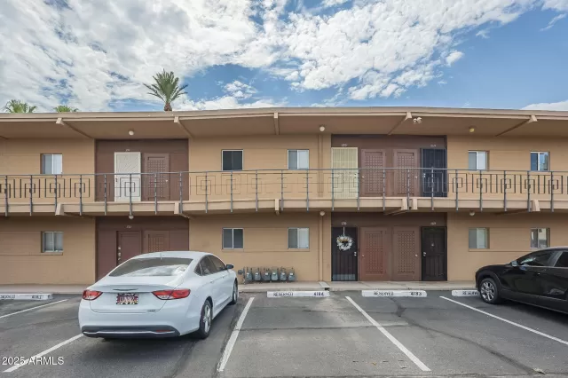 MLS: 6896140 Condo For Sale