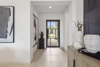 Photo #1: 6896198 Listing 