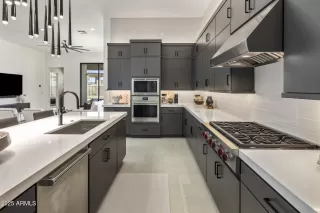 Photo #4: 6896198 Listing 