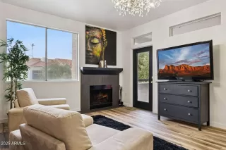 Photo #4: 6896387 Listing 