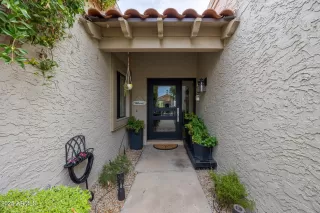 Photo #2: 6896422 Listing