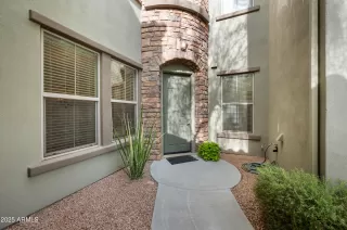 Photo #3: 6896433 Listing