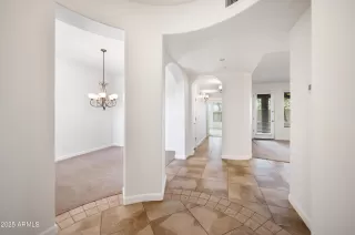 Photo #4: 6896433 Listing