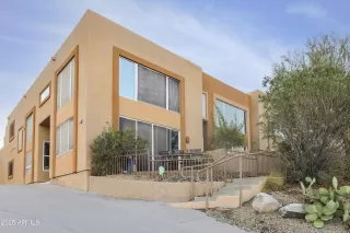 Photo #2: 6896476 Listing 