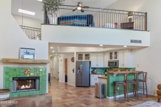 Photo #3: 6896476 Listing 