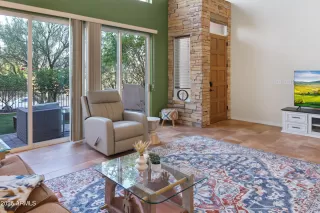 Photo #5: 6896476 Listing 