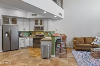 Photo #6: 6896476 Listing 