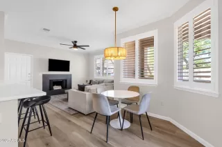 Photo #3: 6896522 Listing