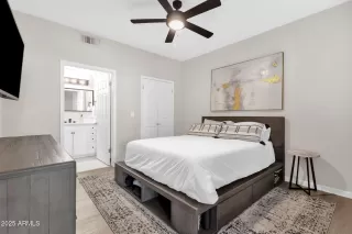 Photo #6: 6896522 Listing