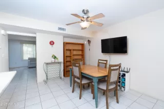 Photo #5: 6896841 Listing