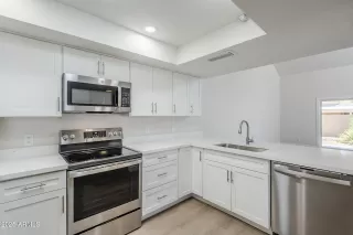 Photo #5: 6896951 Listing 