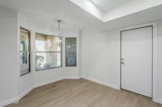 Photo #6: 6896951 Listing 