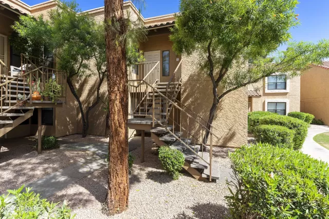 MLS: 6896996 Condo For Sale