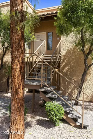 Photo #3: 6896996 Listing