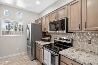 Photo #4: 6897052 Listing