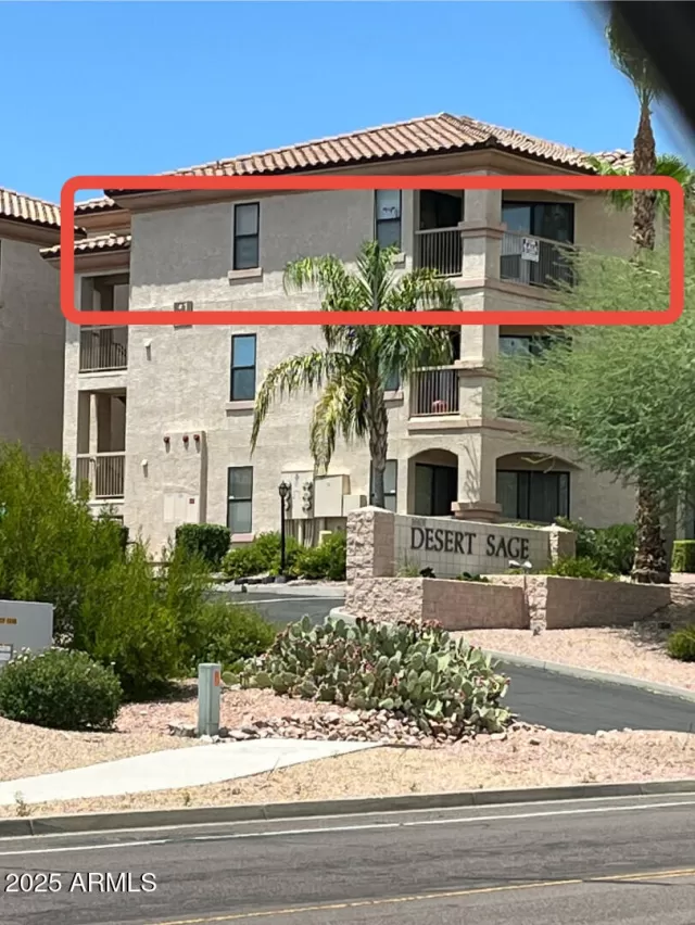 MLS: 6897225 Condo For Sale