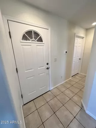 Photo #3: 6897225 Listing