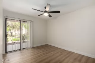 Photo #4: 6897317 Listing