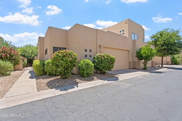 MLS: 6897346 Condo For Sale