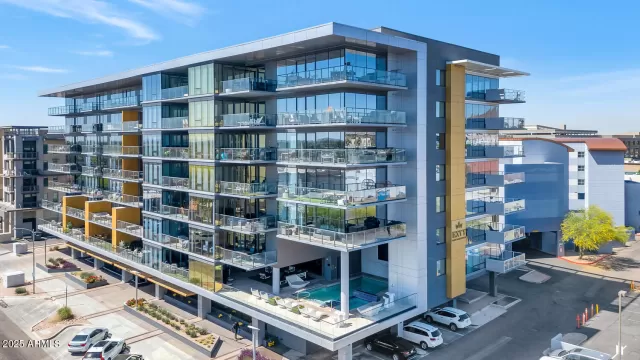 MLS: 6897448 Condo For Sale