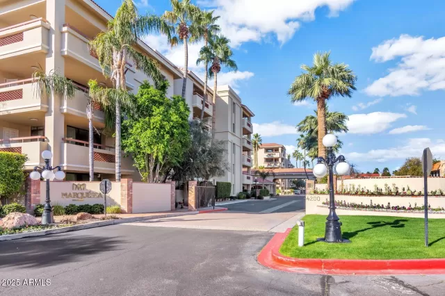 MLS: 6897450 Condo For Sale