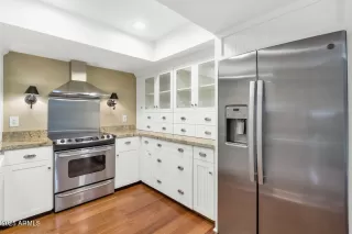 Photo #3: 6897450 Listing