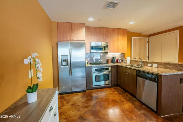 MLS: 6897474 Condo For Sale