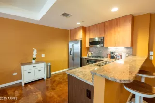 Photo #1: 6897474 Listing 