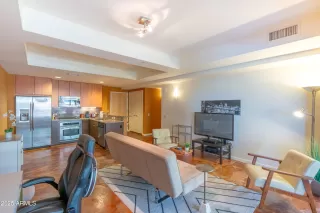 Photo #3: 6897474 Listing 