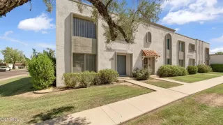 Photo #3: 6897495 Listing