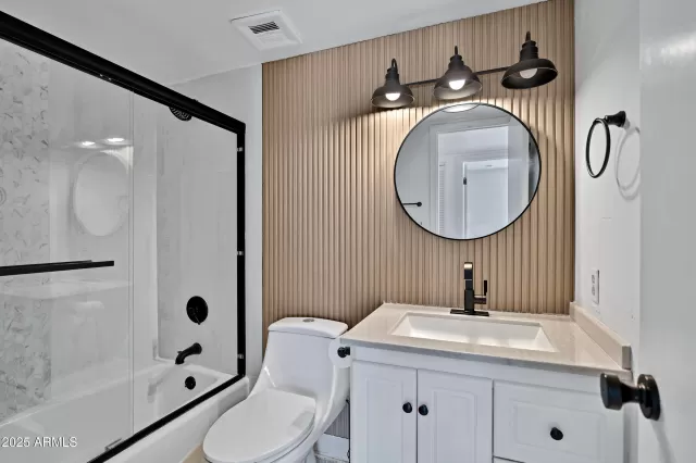 MLS: 6897623 Condo For Sale