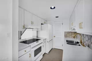 Photo #3: 6897623 Listing 