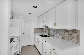 Photo #4: 6897623 Listing 