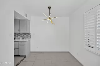 Photo #5: 6897623 Listing 