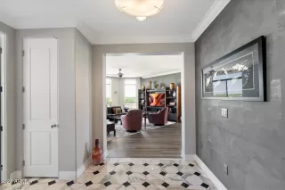 Photo #3: 6897863 Listing 