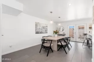 Photo #4: 6898023 Listing