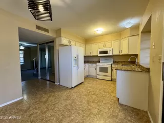 Photo #1: 6898340 Listing 