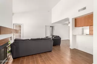 Photo #4: 6898777 Listing 