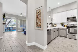 Photo #5: 6899134 Listing 