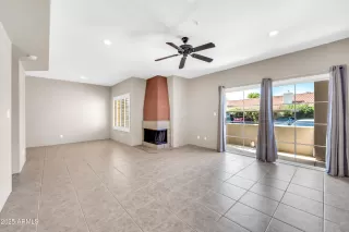 Photo #3: 6899201 Listing