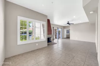 Photo #4: 6899201 Listing